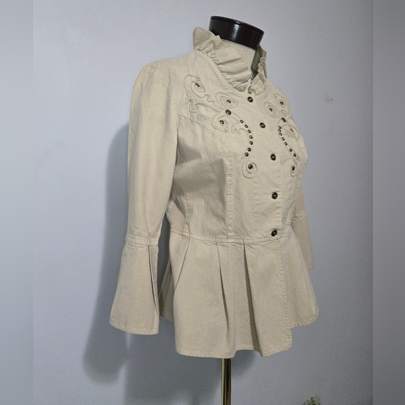GRETTY ZUEGER cream ruffled cotton stud embroidered jacket. Size medium - Picture 2 of 11